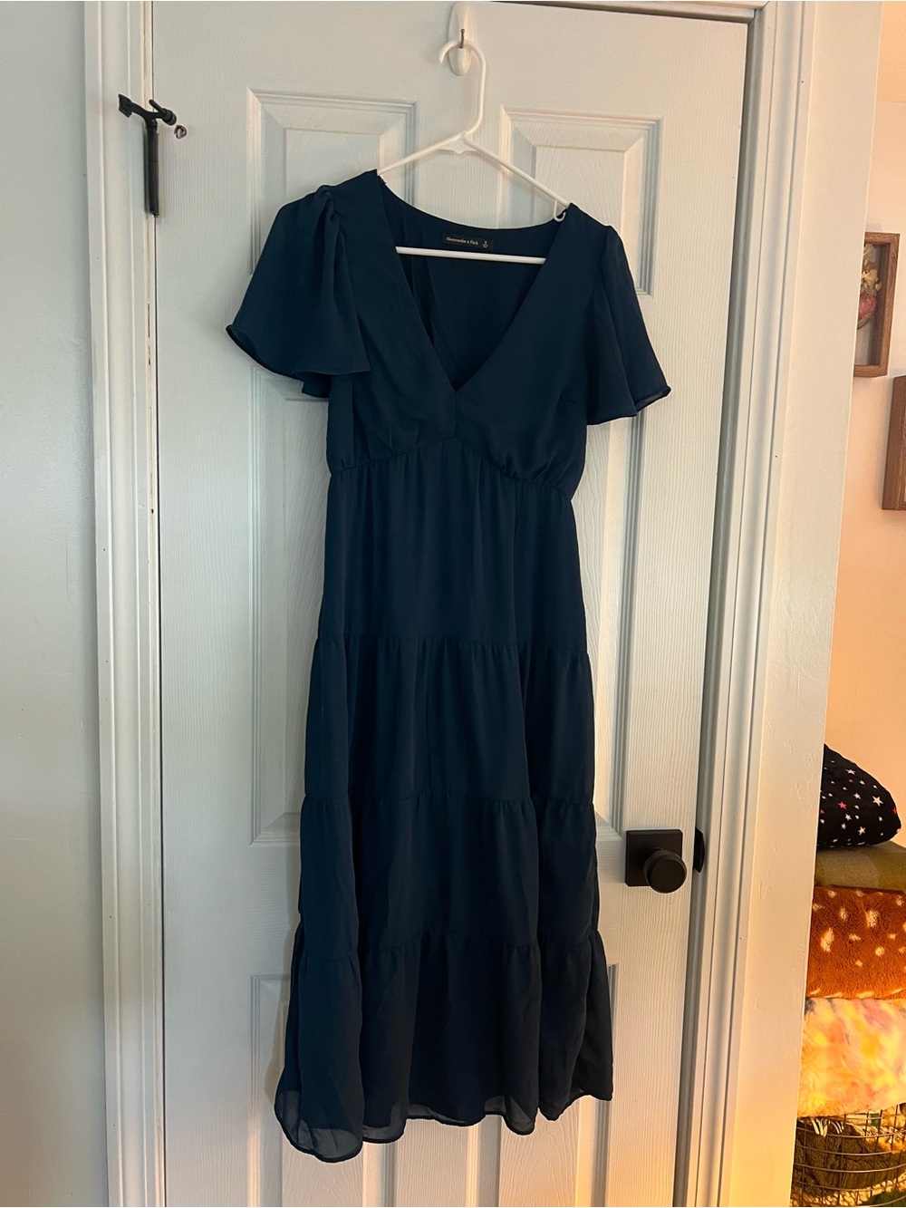 Abercrombie & Fitch Navy Tiered V-Neck Midi Dress with Flutter Sleeves